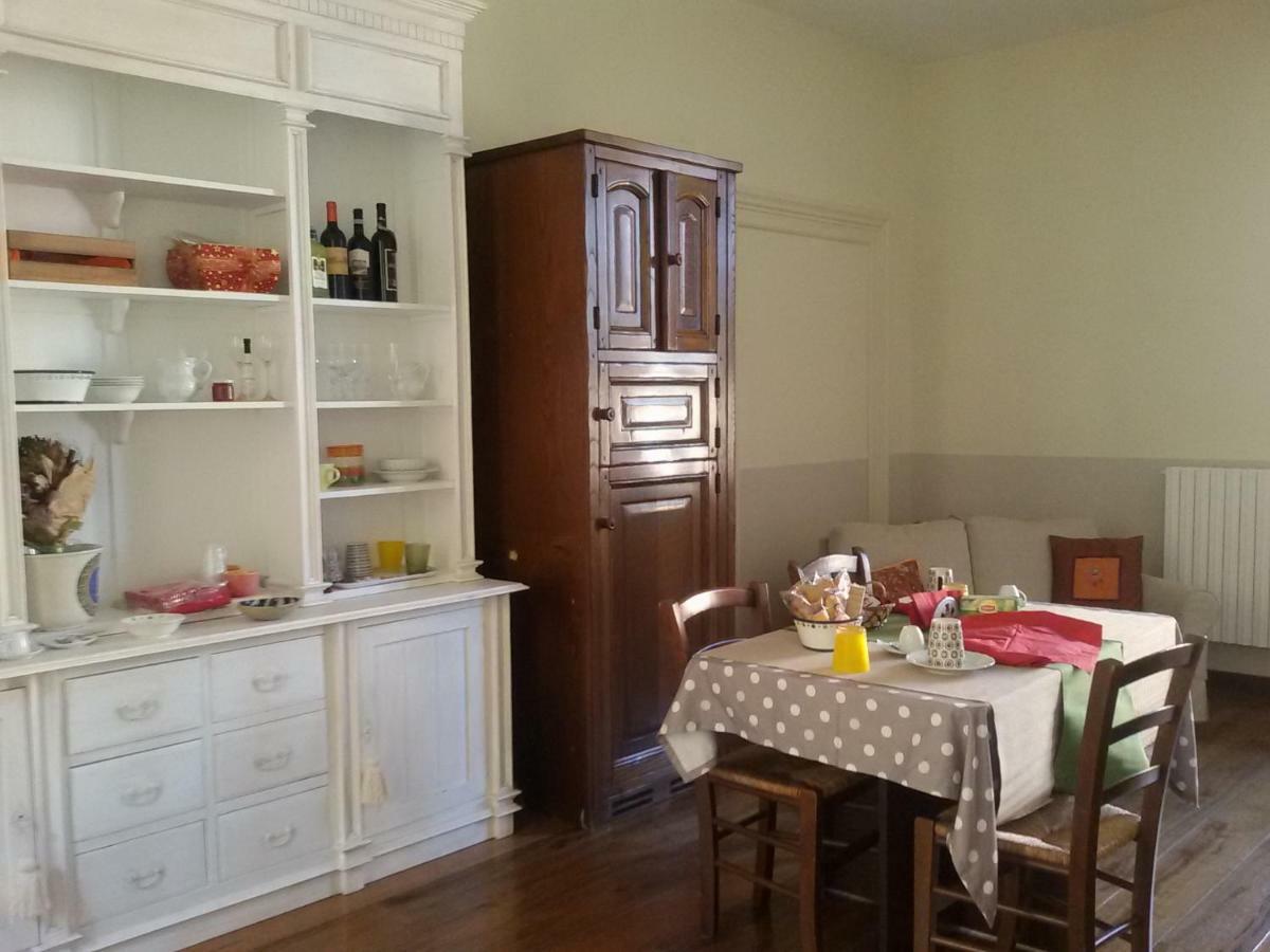 B & B Luca Giordano N6 Νάπολη Εξωτερικό φωτογραφία