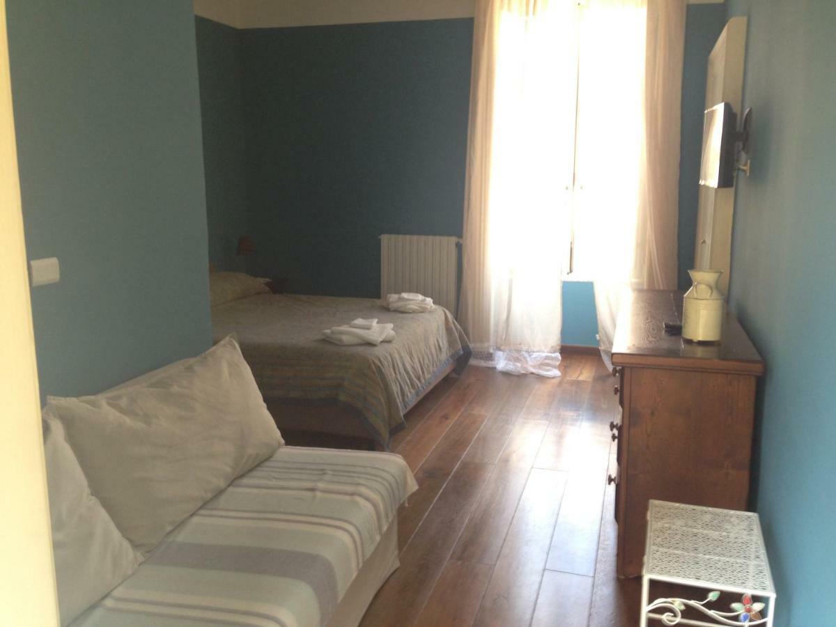 B & B Luca Giordano N6 Νάπολη Εξωτερικό φωτογραφία