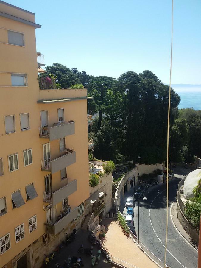 B & B Luca Giordano N6 Νάπολη Εξωτερικό φωτογραφία